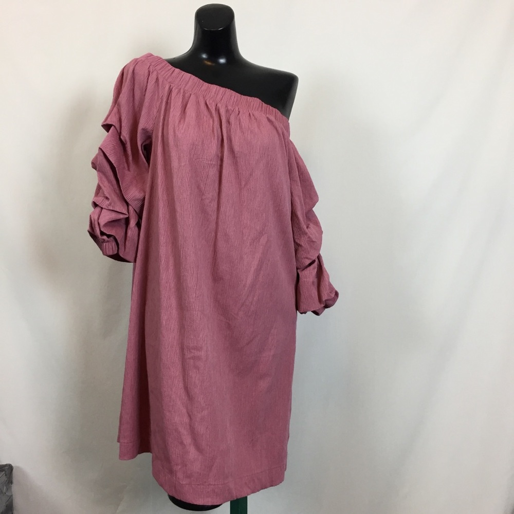 Off the shoulder Shift Dress